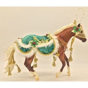 Breyer Traditional Minstrel Holiday Horse 2019
